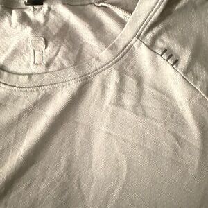 Lulu Men's Light Gray Short Sleeve runningTee